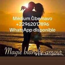 Magie blance seulement M. Gbemavo faire revenir l'